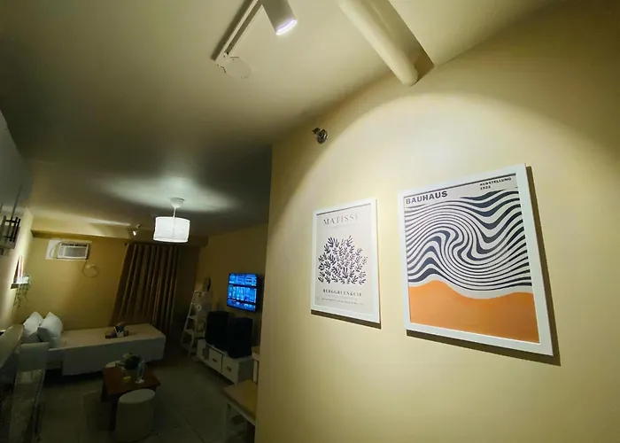 Blazing Star Deca 1br Bed & Breakfast Manila